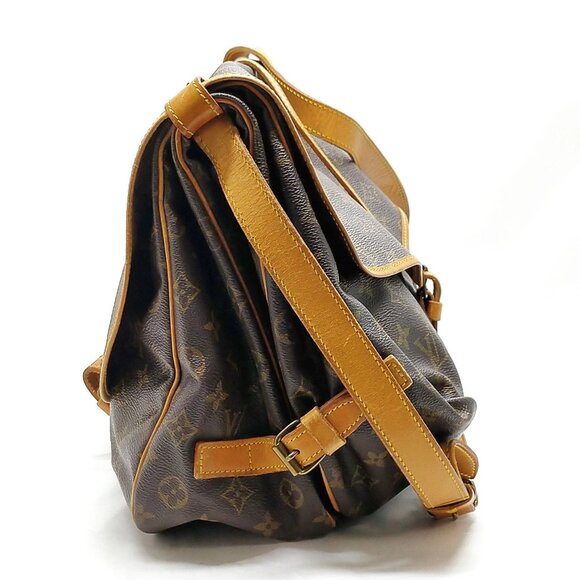 Authentic Louis Vuitton Saumur 35 Brown Monogram Crossbody Bag mon663-110925 - Picture 4 of 16